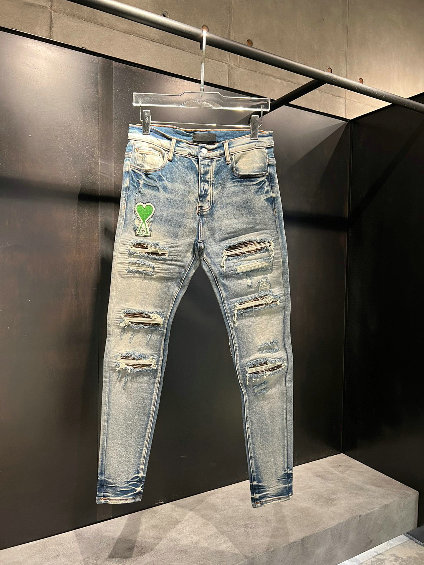

20SS016 Mens Designer Jeans Distressed Ripped Biker Slim Fit Motorcycle Denim For Men s Top Quality Fashion jean Mans Pants pour hommes, Blue