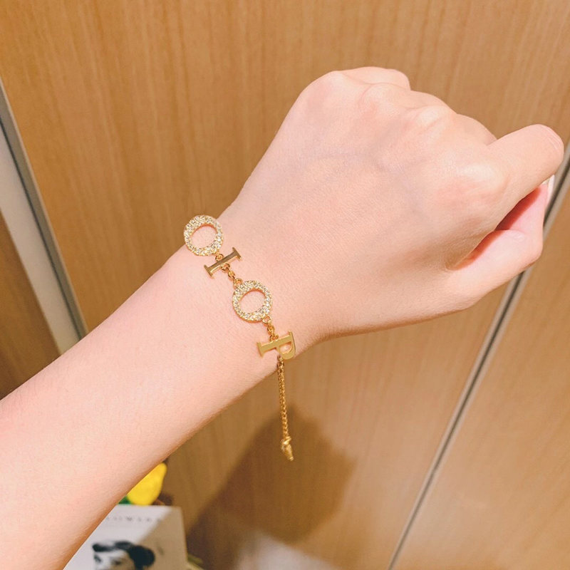 

Fashion Designer Pendant Necklaces Jewelry letter bracelets Chain long gold chain necklace for women Party lovers Valentine's Day gifts Top quality