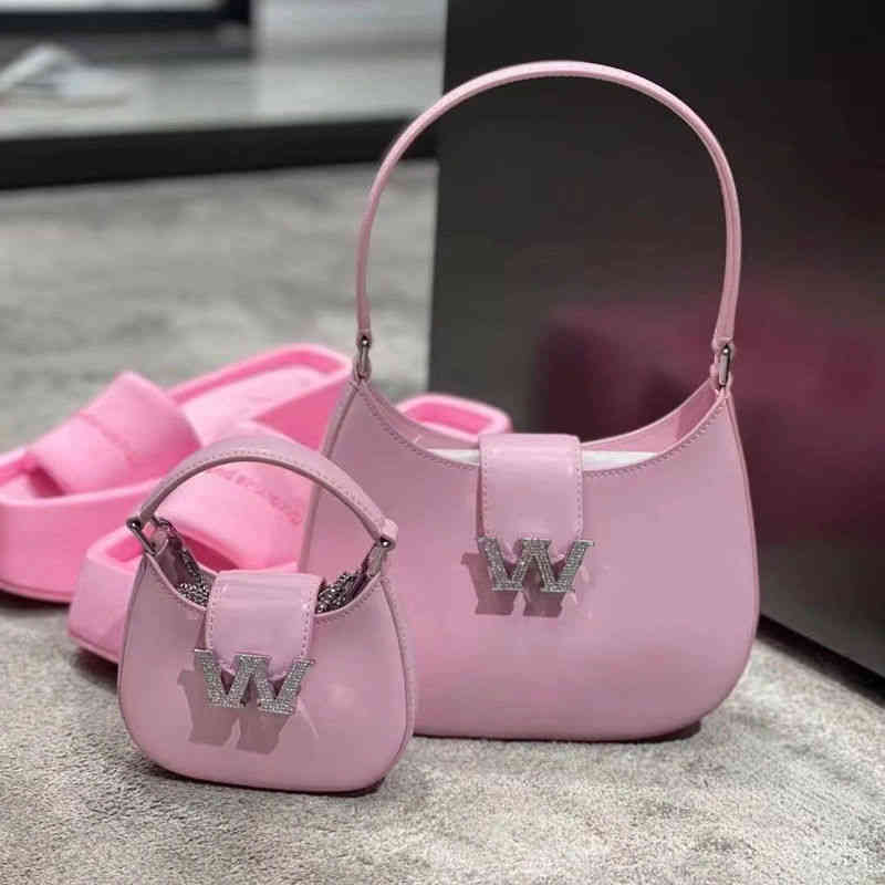 King Femelle 2022 Nouveau Été High Sense Single Single Messenger Hand Aw Sac Underar Luxury Designer