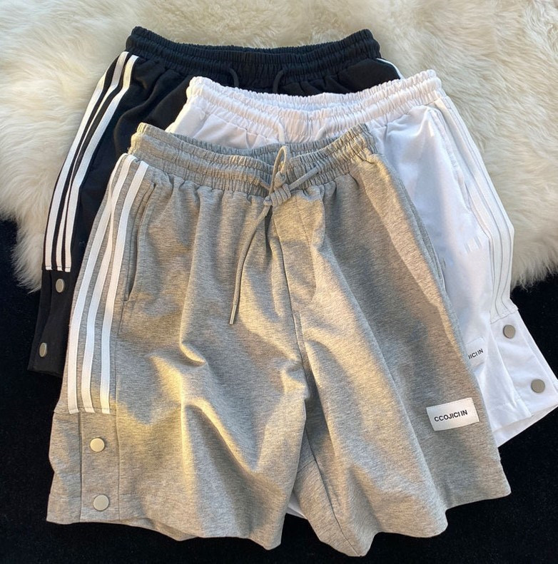

New three bar breasted drawstring casual sports shorts Capris Unisex lovers, Black