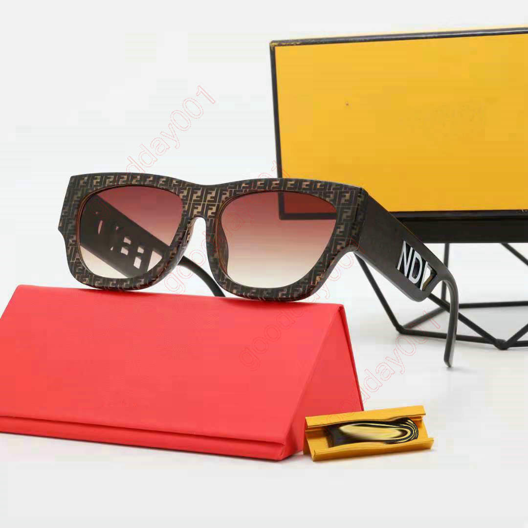

Monogrames Print Square Frame Sunglasses New Fashion Cat Eye Sunglass Trendy Female Eyewear Luxury Brand Designer Popular Women Travelling Sun Shades Glasse 0659