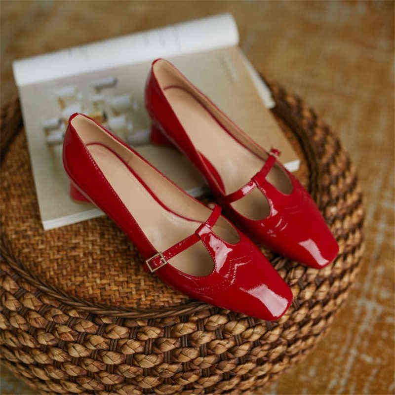 

Women Dress Shoes 2022 Lente Vrouwen Schoenen Lakleer Effen Kleur T-vormige Gesp Vierkante Teen Chunky Hak Veelzijdige Enkele Item No.1302 220607, Red wine