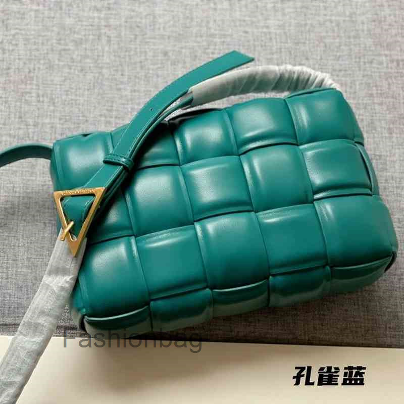 

Strawberry Bag Cassette Classic Fashion Luxurys Woven Home Bottegas Hand Designer Venetas Tofu Pillow Messenger Style Cloud FWLW, Peacock blue