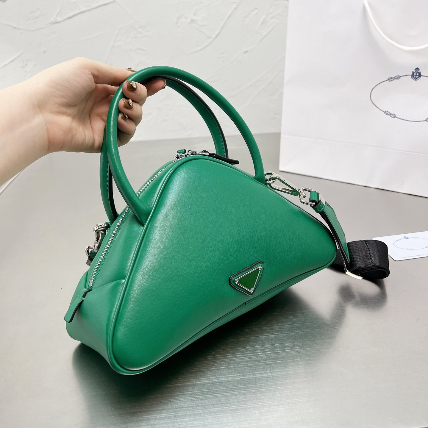 

Genuine Leather Women Tote Bags And Men Handbags Triangle Design Luxury Crossbody Shoulder Bags Backpack Wallets 2022 Fashion Portable Purses zipper opening, Box