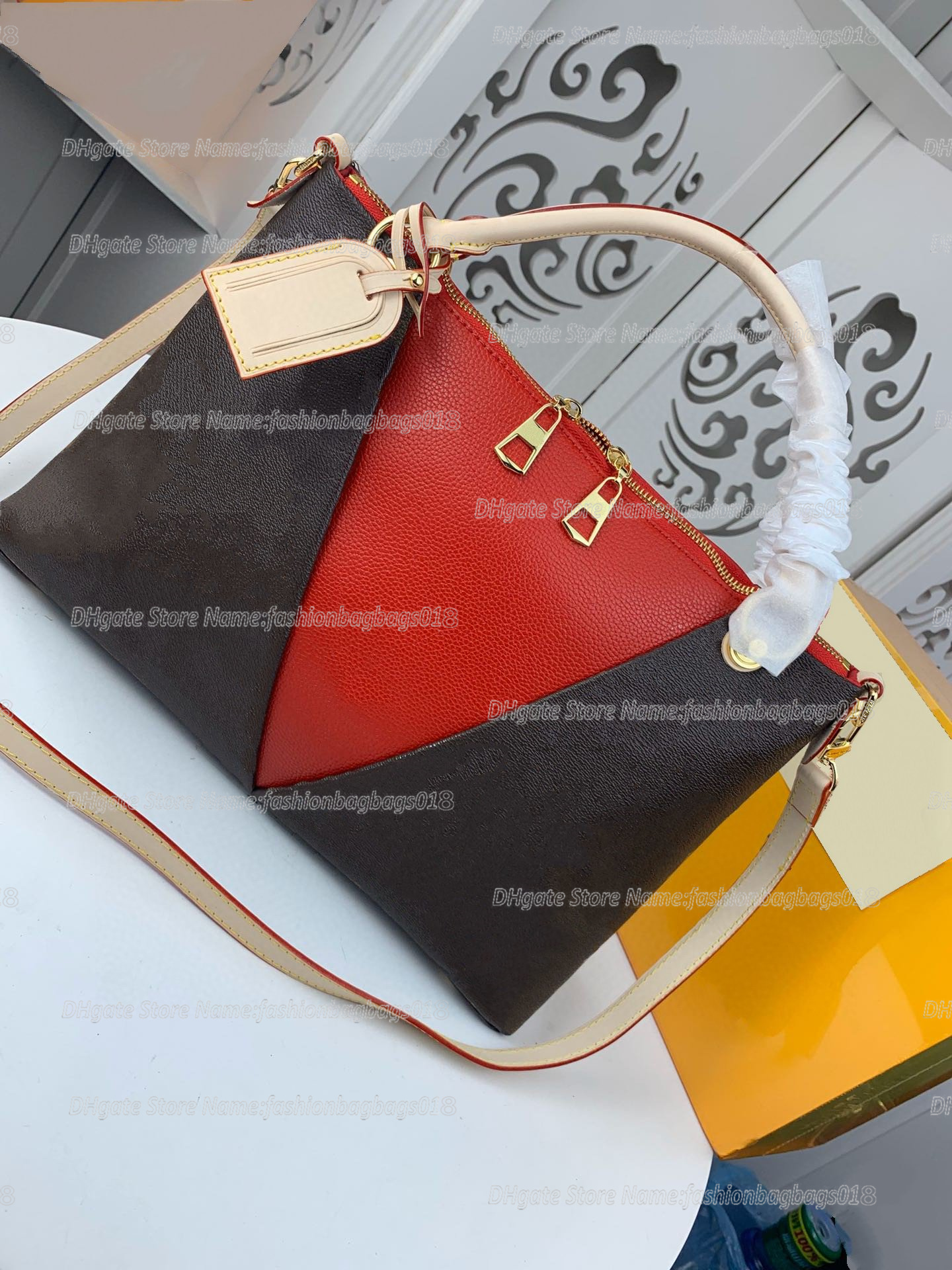

M43967 V Shape Tote Bag Monograms Canvas Stitching Grained Leather Handbag Designers Luxurys Hobo Womens Shoulder Bag