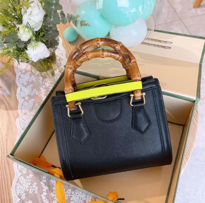 

Designers Bags Women Bamboo Joint Handbag Color Matching Buckles Large Capacity Ladies Shopping Bag Vintage Style Fashion CrossbodyBags With Box, Black small