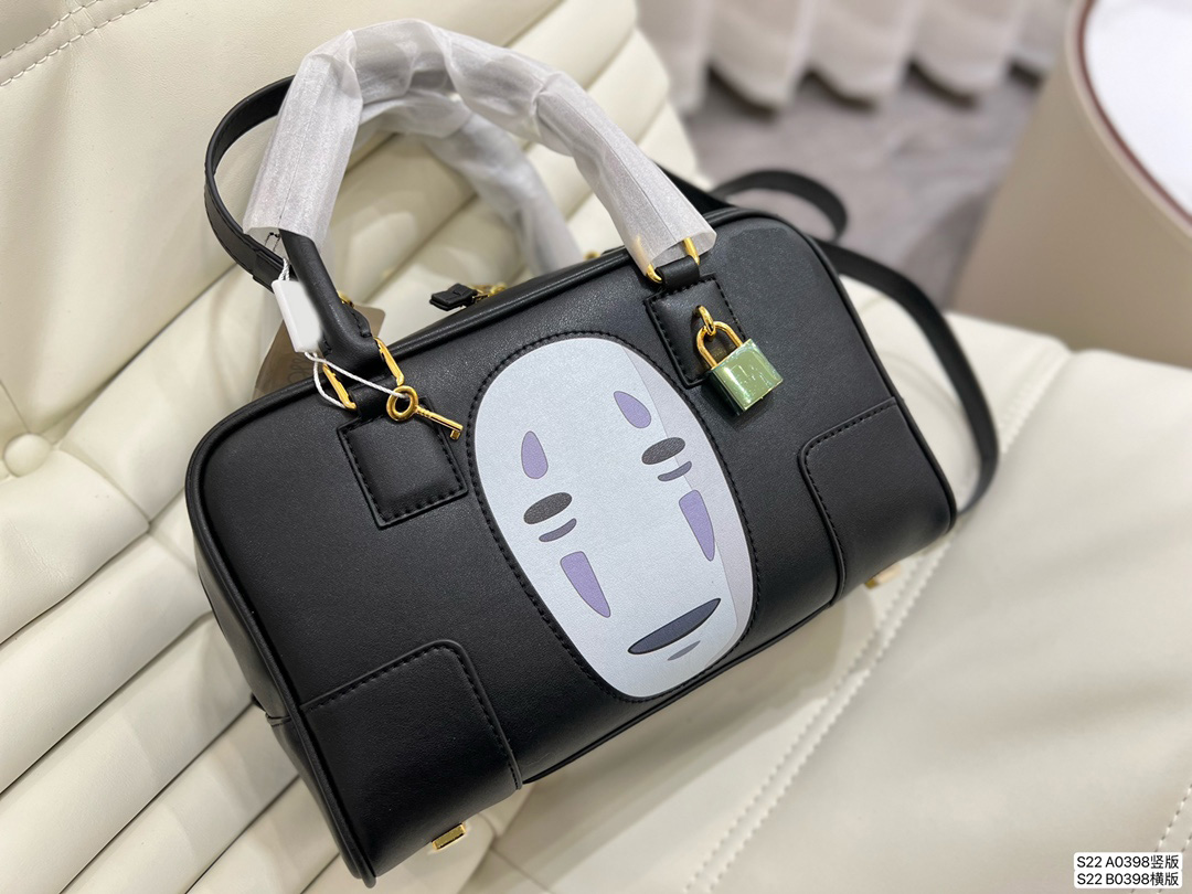

2SS New Spirited Away Co-branded bag Faceless Men's Co-branded Limited Party B0398, Black