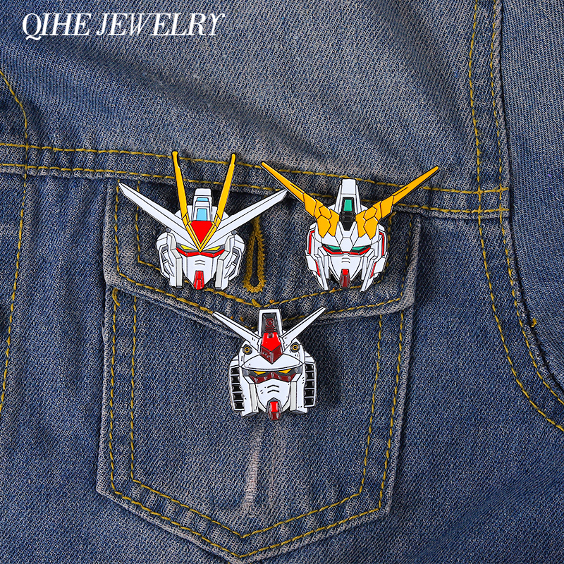 Robot émail broche dessin animé Badge métal Anime revers vêtements sac à dos chapeau enfants bijoux accessoires de mode pour les Fans amis cadeau