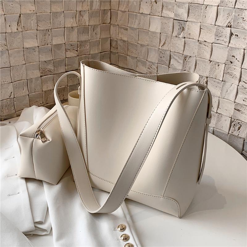 

Evening Bags Burminsa Wide Strap Soft Bucket Crossbody Shoulder For Women 2022 Trend Fashion Brand Designer Simple Tote Ladies HandbagsEveni, Beige