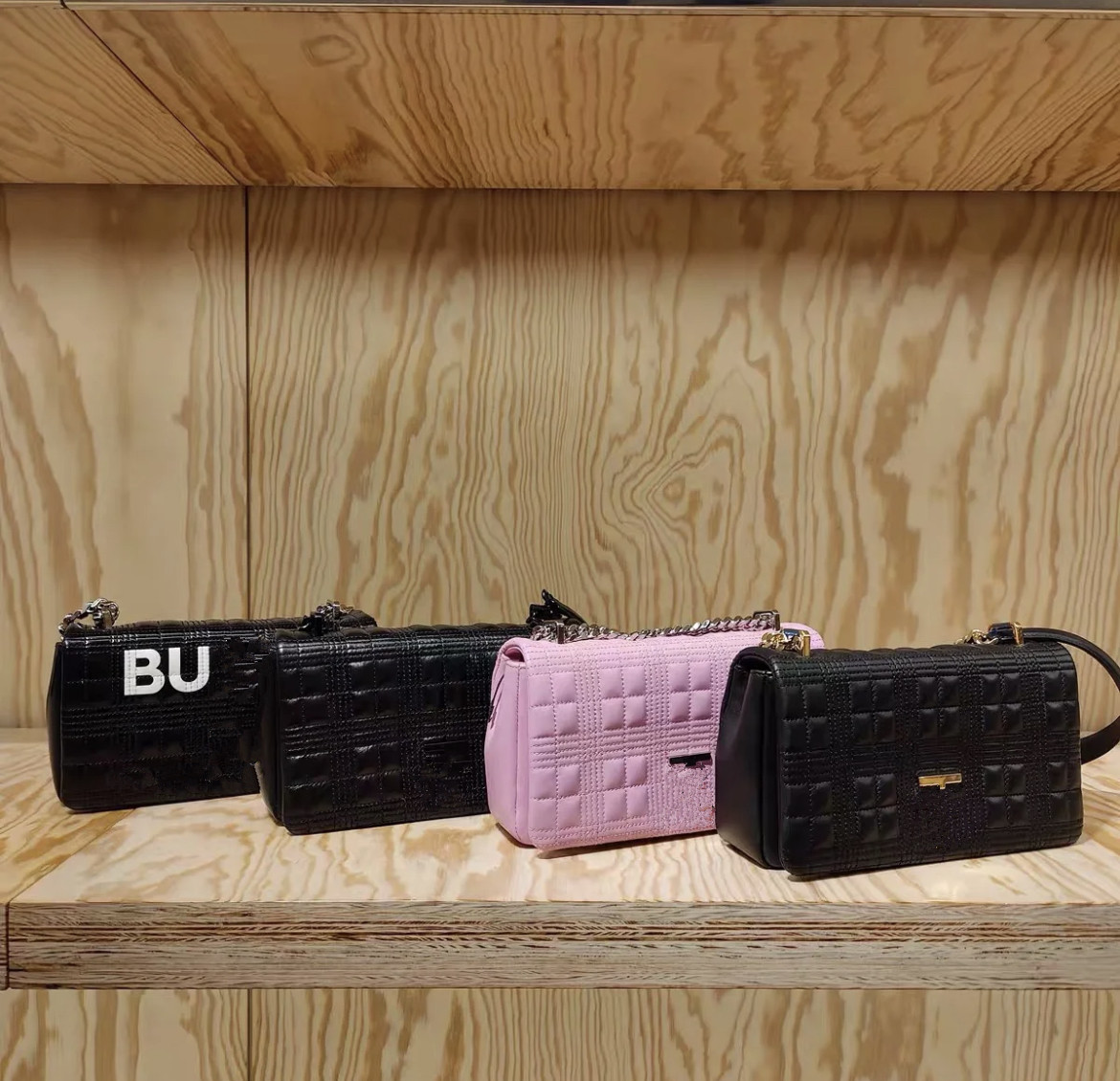 

5Aplus Quality 2022 Women's BUR LOLA Shoulder Bag Luxury Designer Bags Handbags Wallets Leather Chains Crossbody Messenger Bags