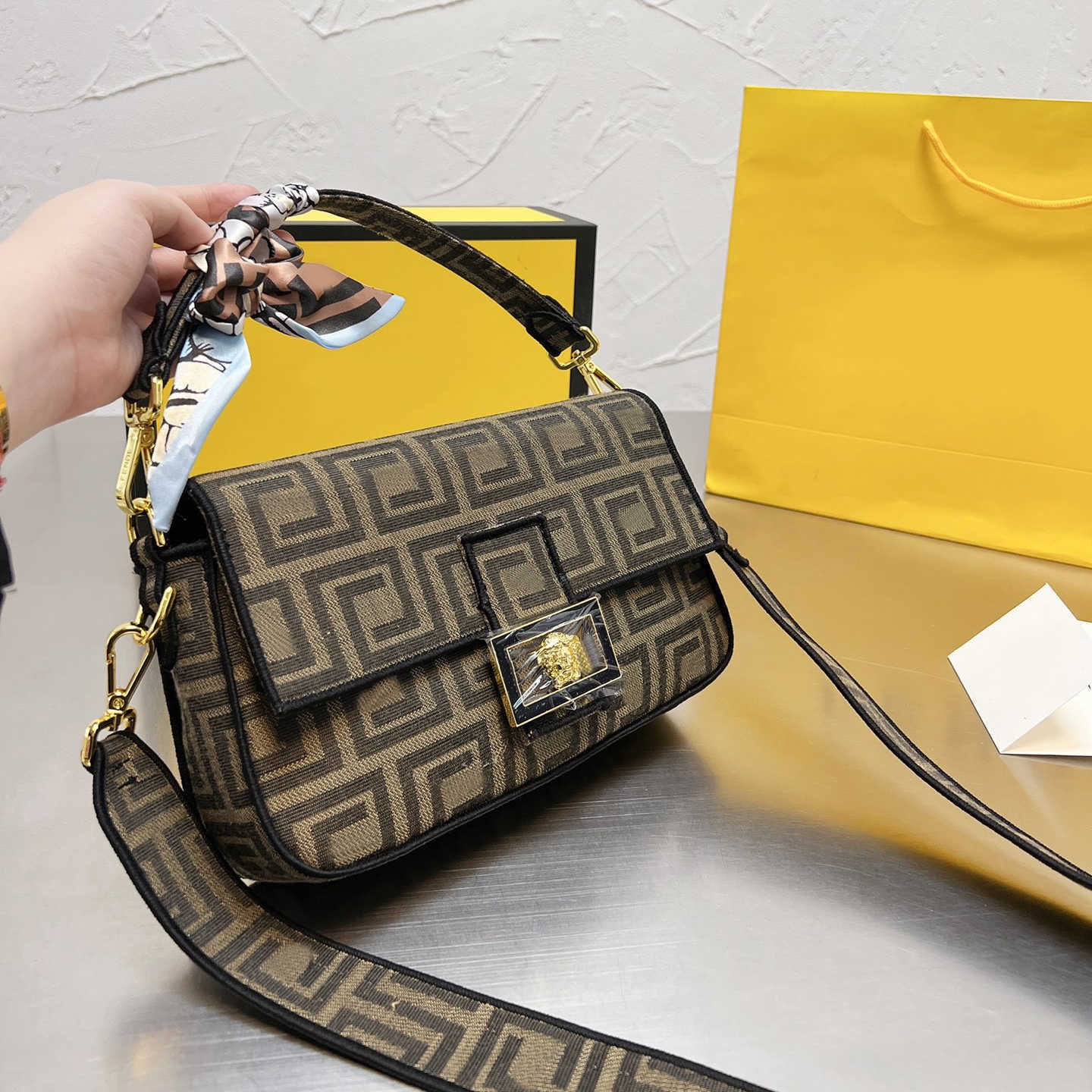 

Axillary bag weaving purse Top designers High Quality Luxurys Ladies 2021 handbag Women fashion mother handbags bags shoulder wallet, No bags
