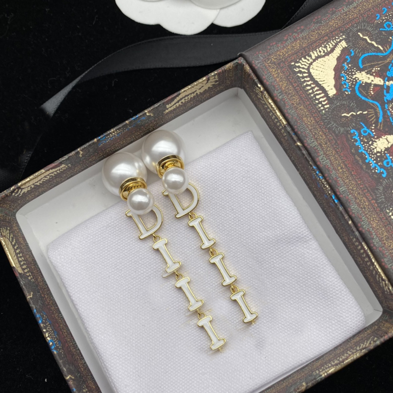 

Fashion Stud Earrings For Women Pearl Earring Designers Jewelry Luxury Letters D Studs Diamond Gold Hoops Ornaments Box Nice 22061302R