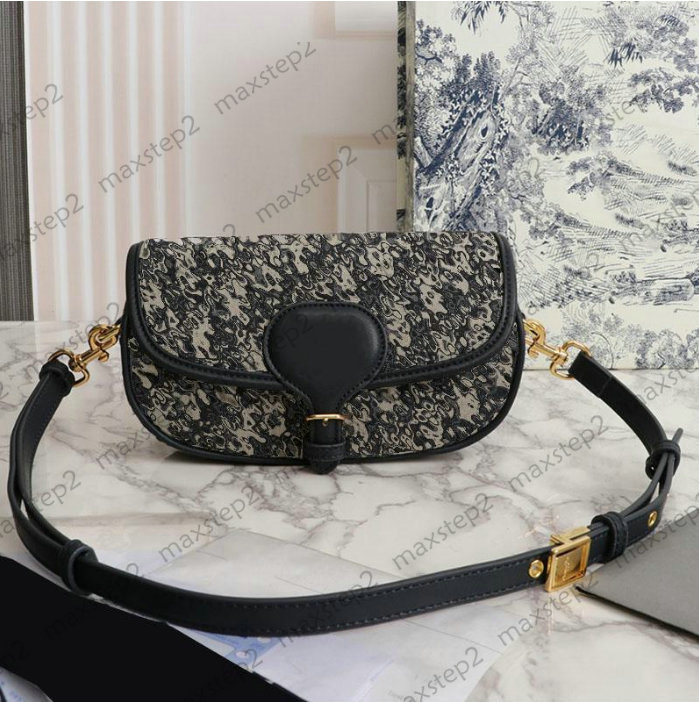

22ss BOBBY EAST-WEST Bag Womens Designer Shoulder Bags Luxurys Cross Body Back 30 MONTAIGNES Embossed logo OBLIQUE Purse Baguette package, Customize