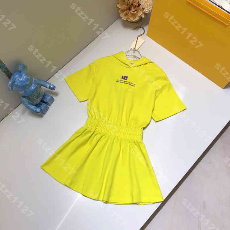Designer Girl Robe à capuche Robes imprimées d'été Hoodies bébé fille simple jupe solide Coton Coton Côtes courts Logo Fe..Di Brand Kids Vêtement