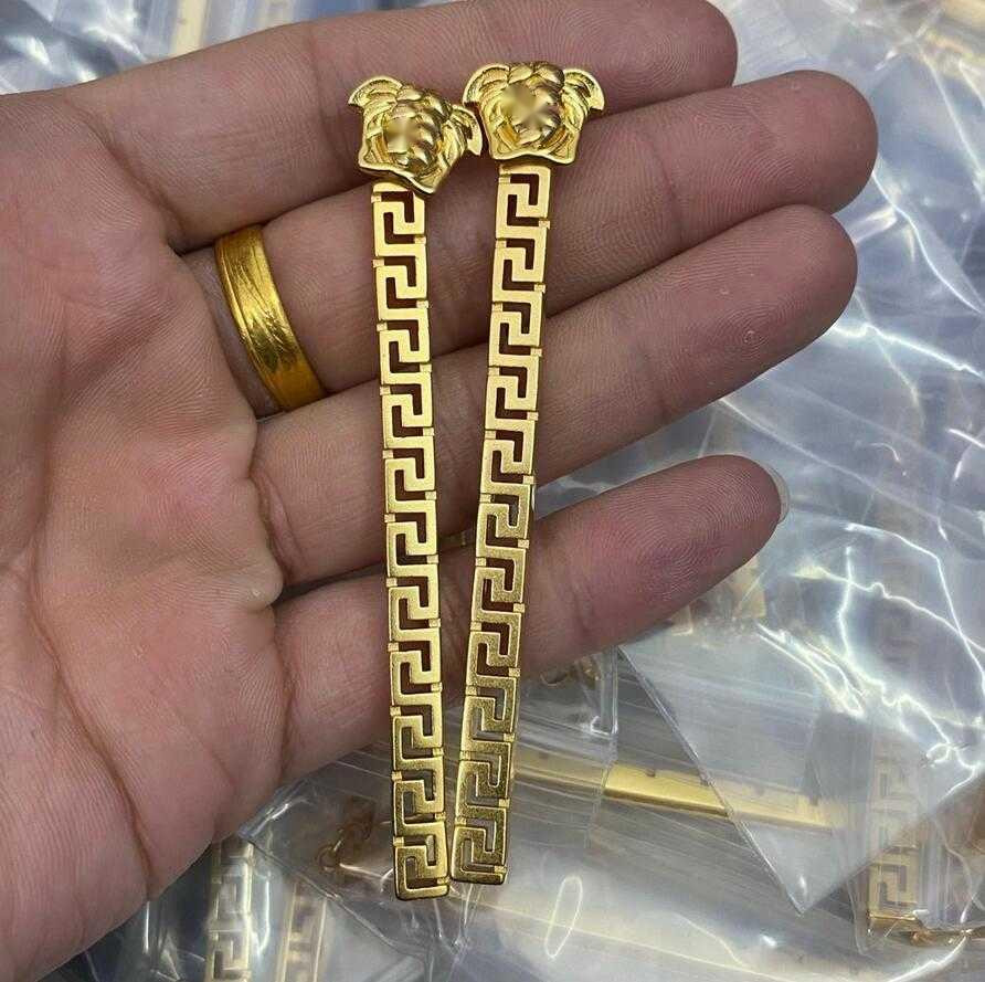 

Fashion new designed earring Stud love heart V Letters pendants Banshee Medusa head portrait 18K gold plated women's Earring ladies Designer