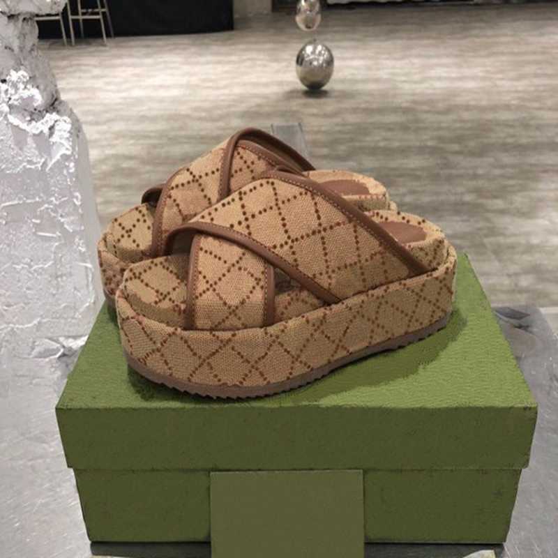 

2022 womens fashion embroidered canvas designer slides slip on slippers girls 60mm Canvas covered platform sandals and dust bags big size, 18
