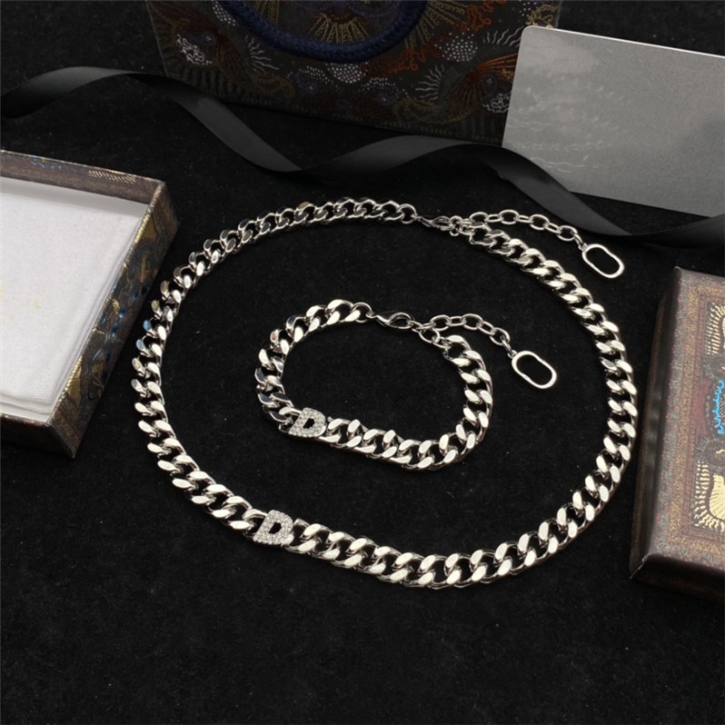 

Luxury Letter Diamond Inlaid Necklace Temperament Neck Chain Bracelet Crystal Alphabet Jewelry Sets, As pic