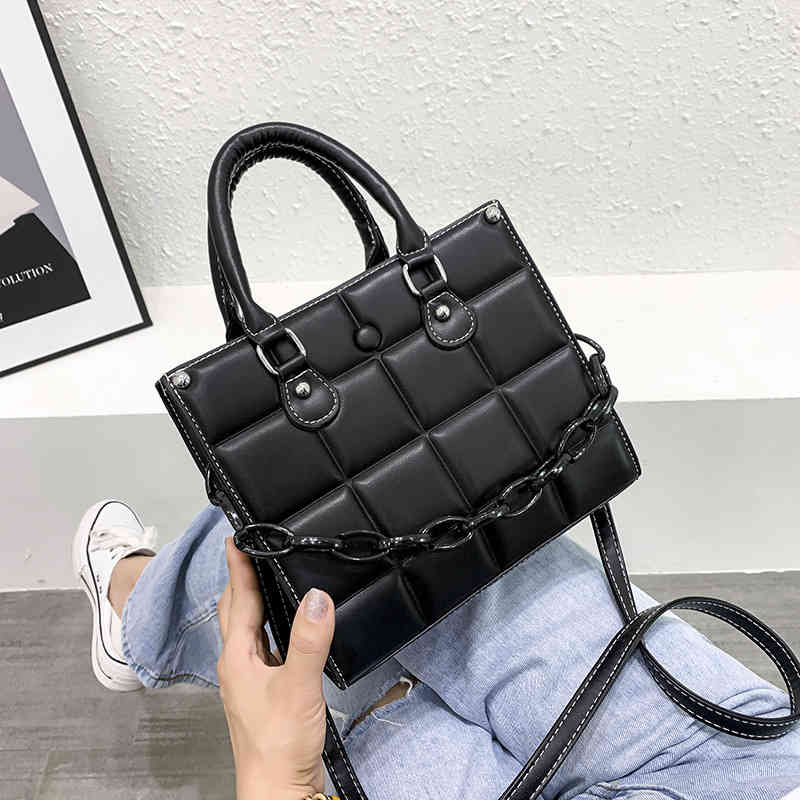 

Bag Women 2022 New Fashion Portable Women's Texture Rhombic Lattice Single Shoulder Messenger Small Square Wholesale Western Style Ladies Designer Bags, White