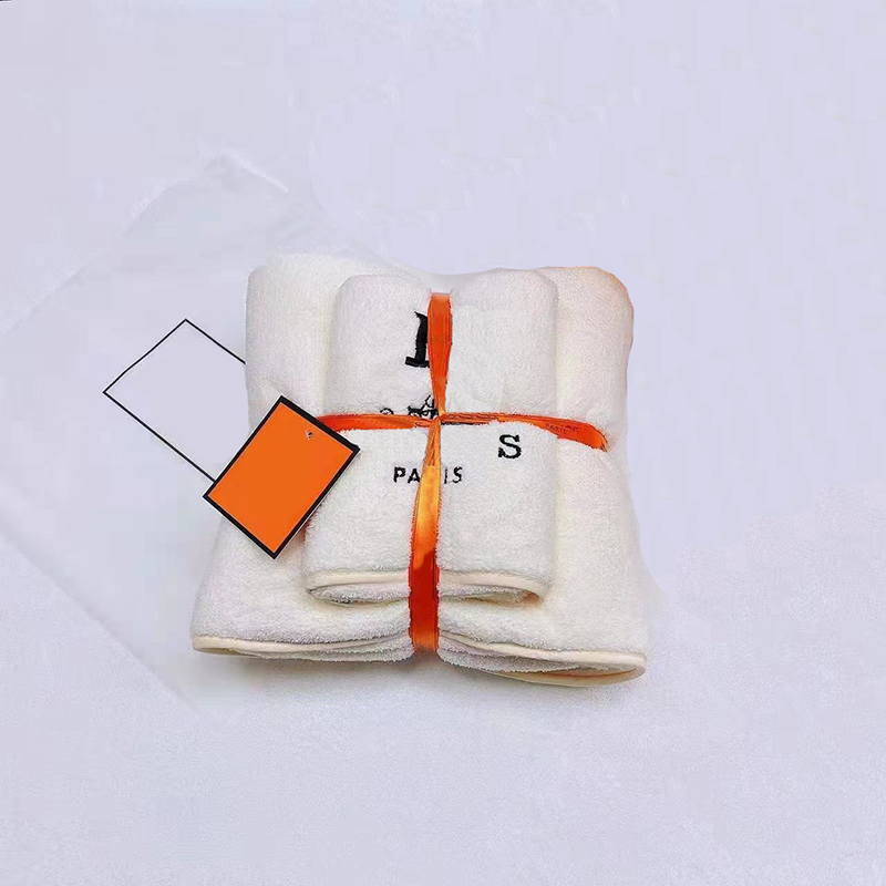 

Fashion Bath Towel Set Coral Velvet Designer Towel Letter Face Towels Luxurys Wash Bath Absorbent Men Womens Wash Cloths Towel 2205213D, As pics