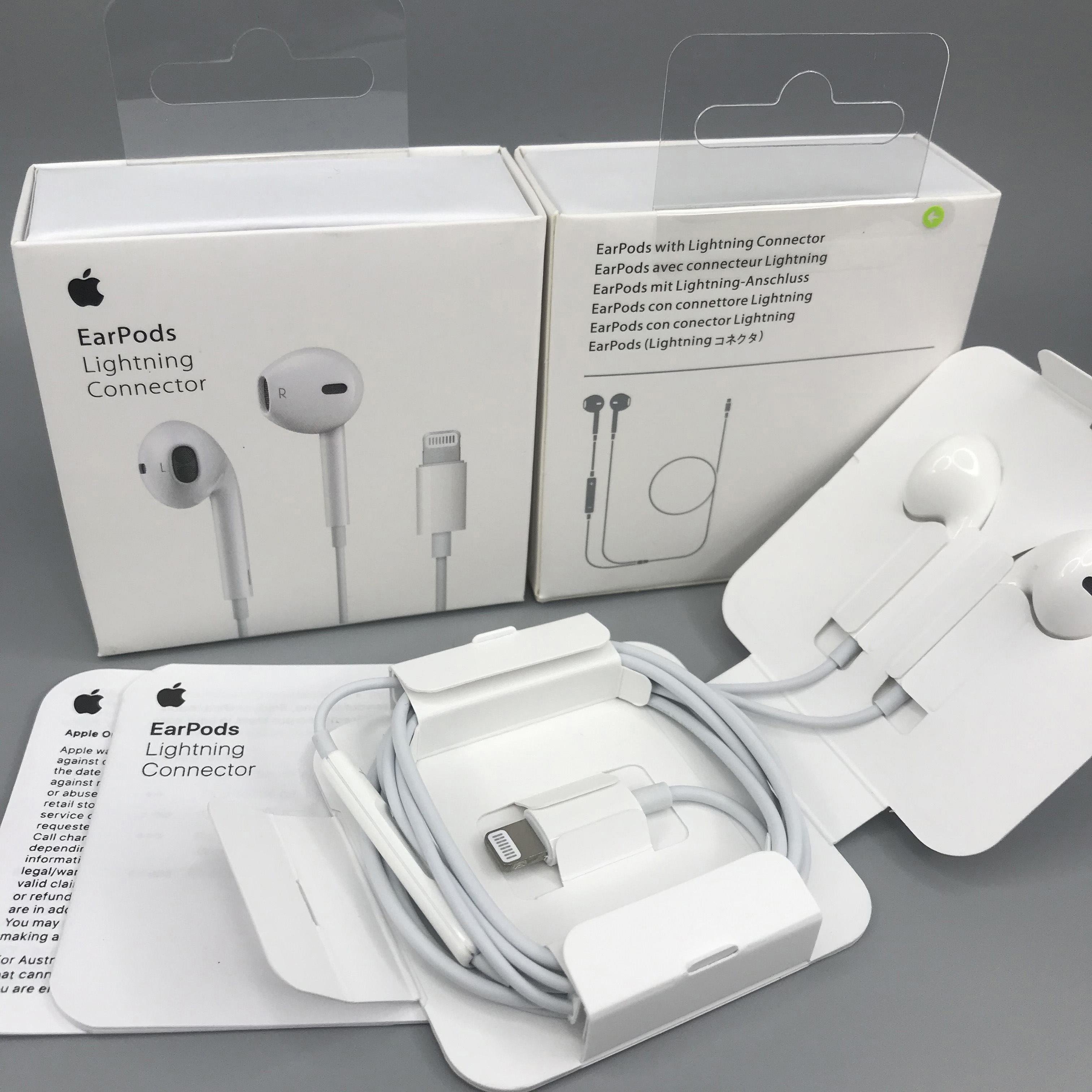 

Apple Lightning EarPods For iPhone 7 8 X XS 11 12 13 pro Max Headphones in-ear EarPhones With Remote Mic Control, White