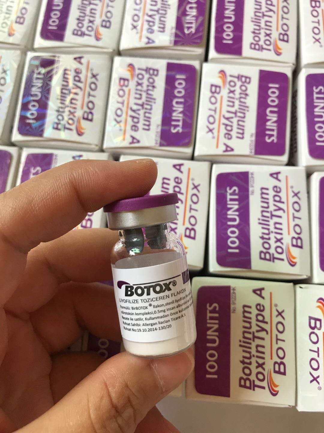 

Botulinum Toxin Injection Tighten Face Botulax 200 Unit Meditoxin