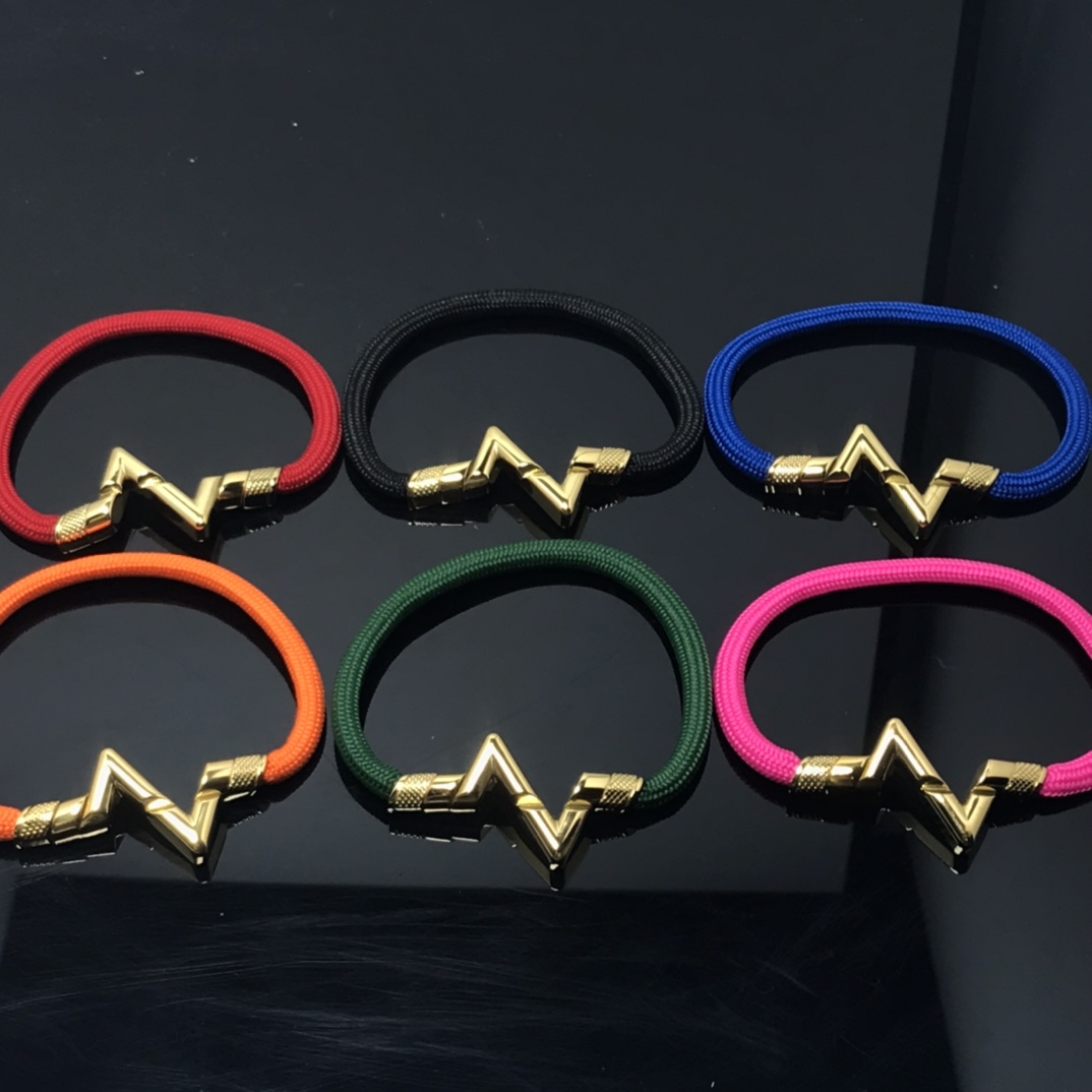 

Fashion Letter V Bracelet Colorful Bracelet For Lover Birthday Gift