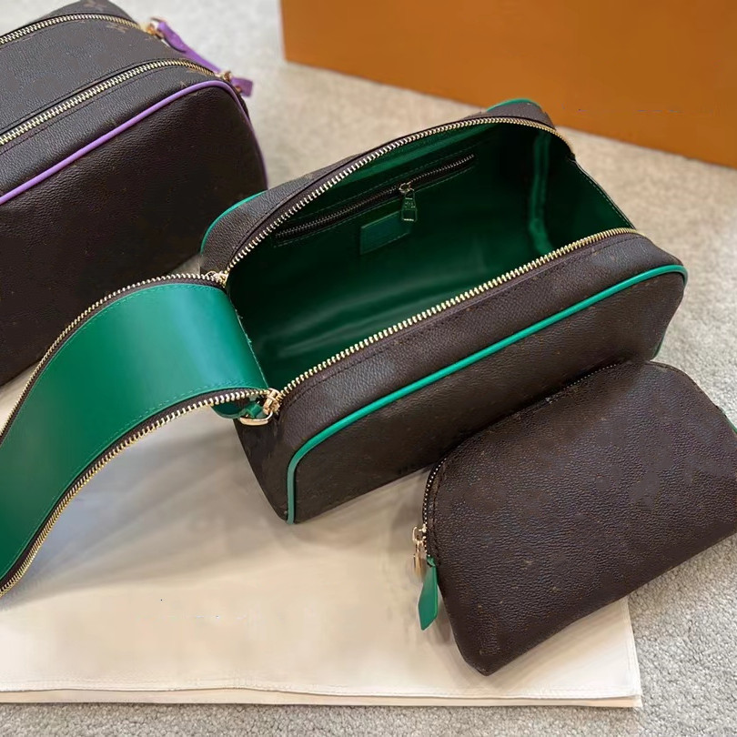 

High quality Cosmetic Bags Women Travelling Toilet Bag Designer Lady Classic Wash Pack Large Leather Pouch Makeup Package Toiletry Bags Ladies Cluch Purses, Green