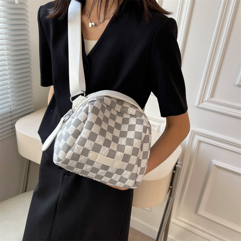 

Summer checkered bag women's 2022 fashion new fashion women's bag western style online celebrity slung cloth bag, Blue