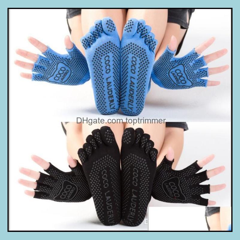 

Yoga Socks And Gloves Set Women Girls Pilates Mas Five Toe Fitness Crossfit Sport Drop Delivery 2021 Childrens Fingerless Mittens Accessor, 5 colors to choose