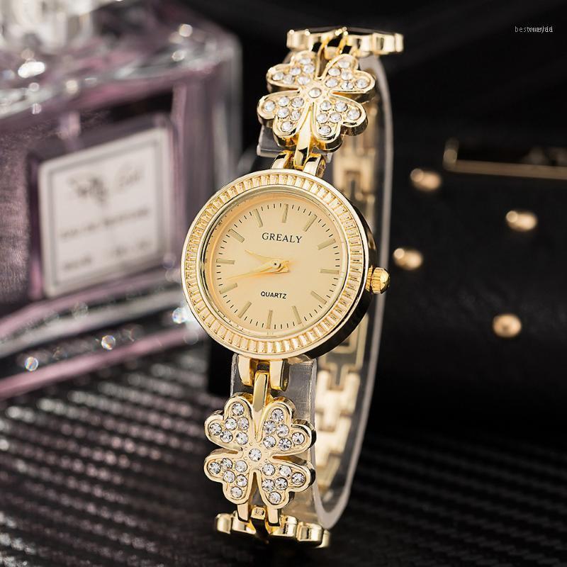 

Wristwatches Watches Selling Casual Fashion Diamond Four-leaf Clover Ladies Bracelet Watch Simple Scale Schoolgirl Women Wristwatch ClockWri, Silver white
