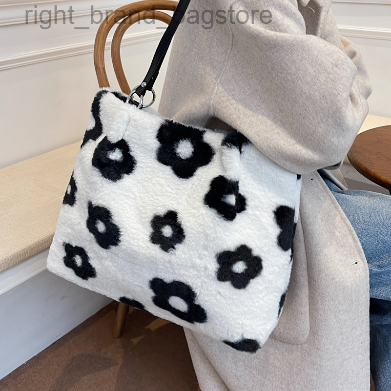 

Overlarge Flower Women Shoulder Bag Heart Soft Plush Tote Designer Fluffy Handbags Winter Warm Big Shopper Bags for Women 2022 W220813, Heart khaki