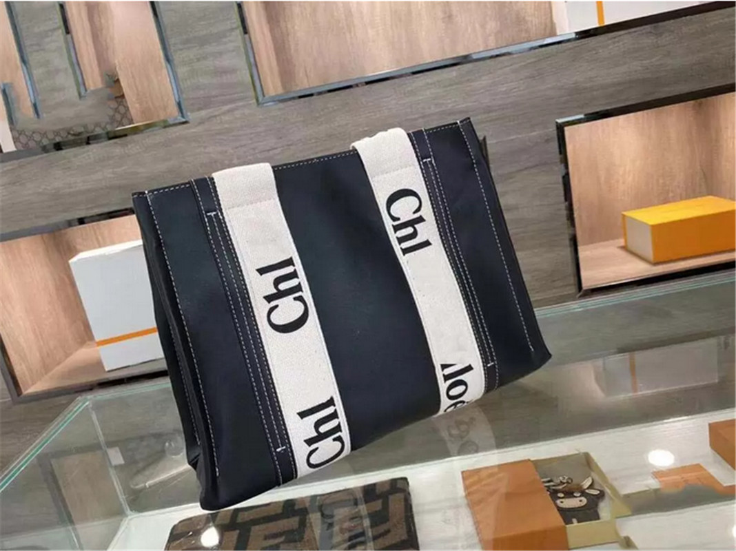 

Summer Women Purse and Handbags 2022 New Fashion Casual Small Square Bags High Quality Unique Designer Shoulder Messenger Bags H0462