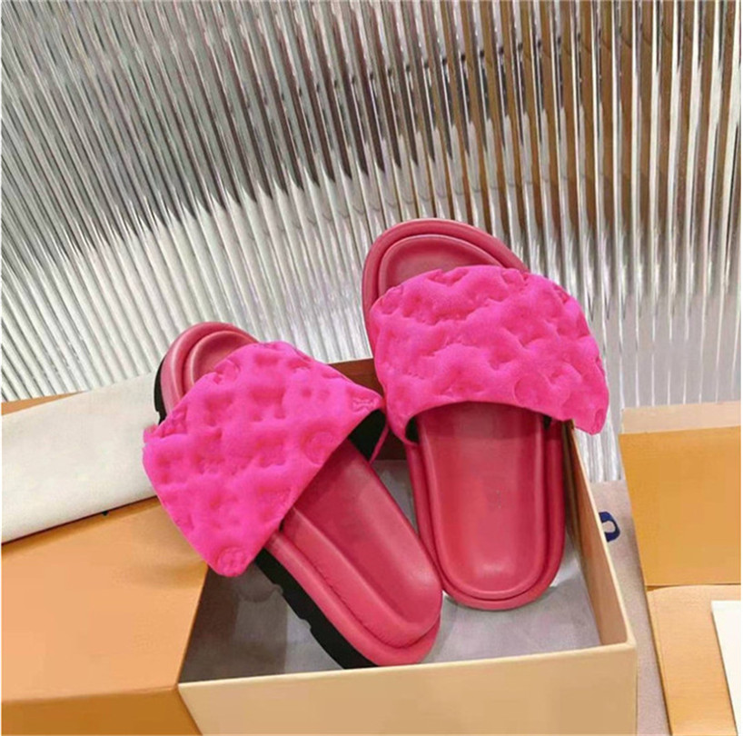 

Designer Pool Pillow Comfort Slippers Mules Men Women Velcro Sandals Nylon Wide Strap Filled Letter Embossing Flat Flip Flops Rubber Outsole Non-slip Slipper, Black