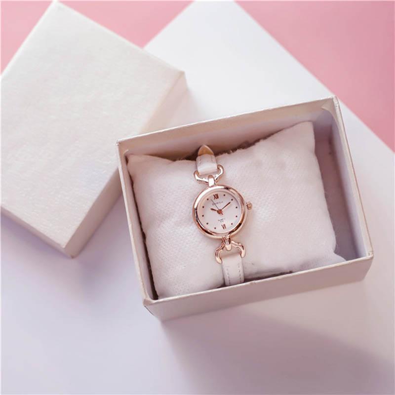 

Wristwatches Women Girl Simple Quartz Wrist Watch PU Leather Strap Mini Thin Dial Watches XIN-, Red