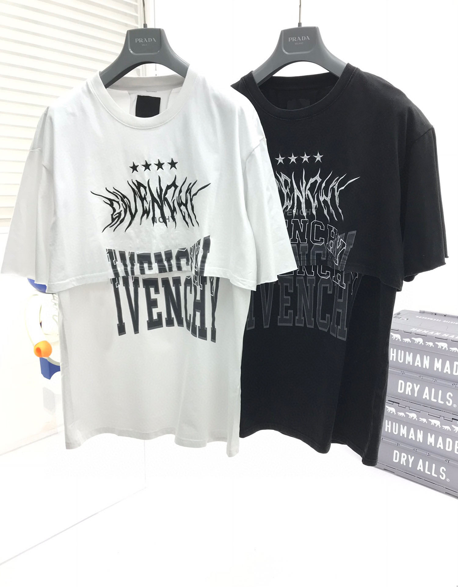 

2022ss New men shirt spring and summer new Hoodies high grade cotton printing short sleeve round neck panel T-Shirt Size: m-l-xl-xxl-xxxl Color: black white liang030