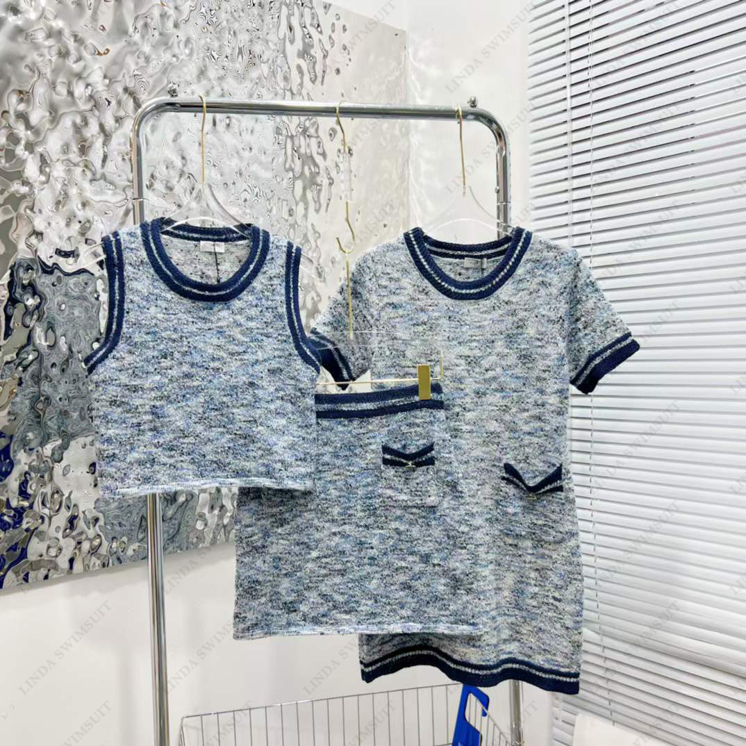 

Womens Two Piece Pants sets relief Knitted pocket two-pieces Vest and short skirt luxury Designer Short tee tracksuits fashion street show, Yellow