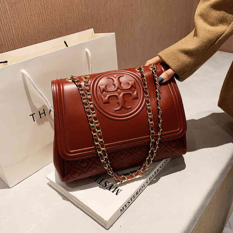 2022 trendy Bag female new large capacity diagonal embossed chain armpit light luxury bag
