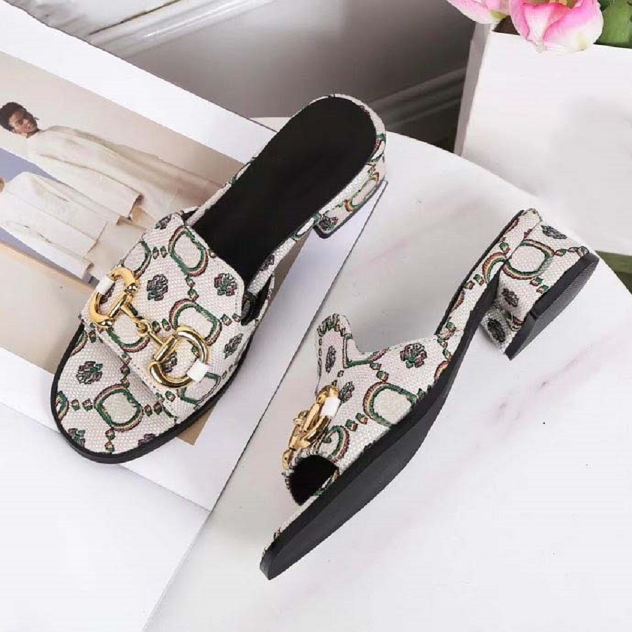 

Classic Fashion Slides Sandals Lady Summer Sandals Designer Metal buckle large size Leather Thick bottom high heeled women shoe bagshoe1978 82, Box