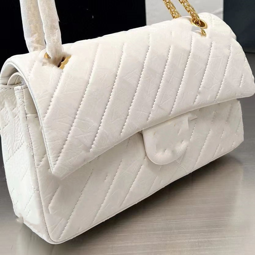 

Bag women's One Shoulder Messenger elephant pattern exquisite retro gold metal bag, Black