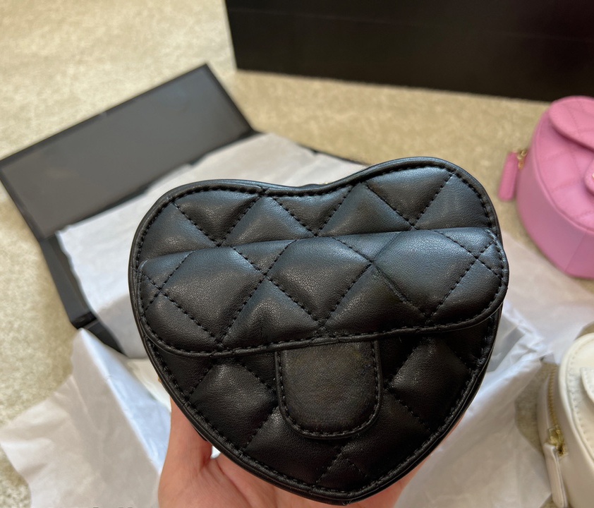 

2022 Designers love bag Cosmetic Pouch Protection bags Mono Waterproof Canvas Luxurys