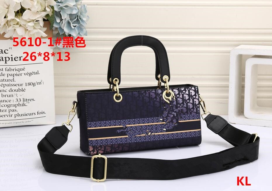 

2022 Brand new women's one-shoulder crossbody bag fashion casual bag Korean version simple