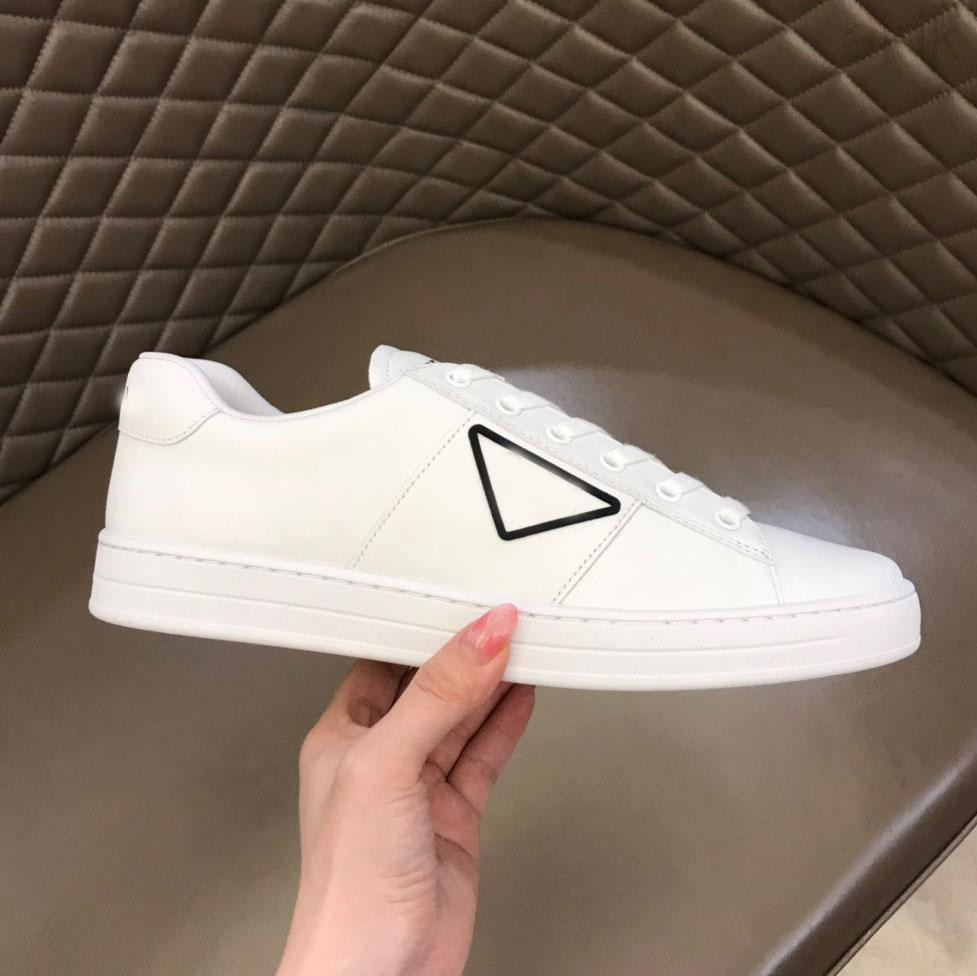 

lightweight casual shoes versatile preppy style good praise rate doft sole nice version complete in specifications, As picture with logo
