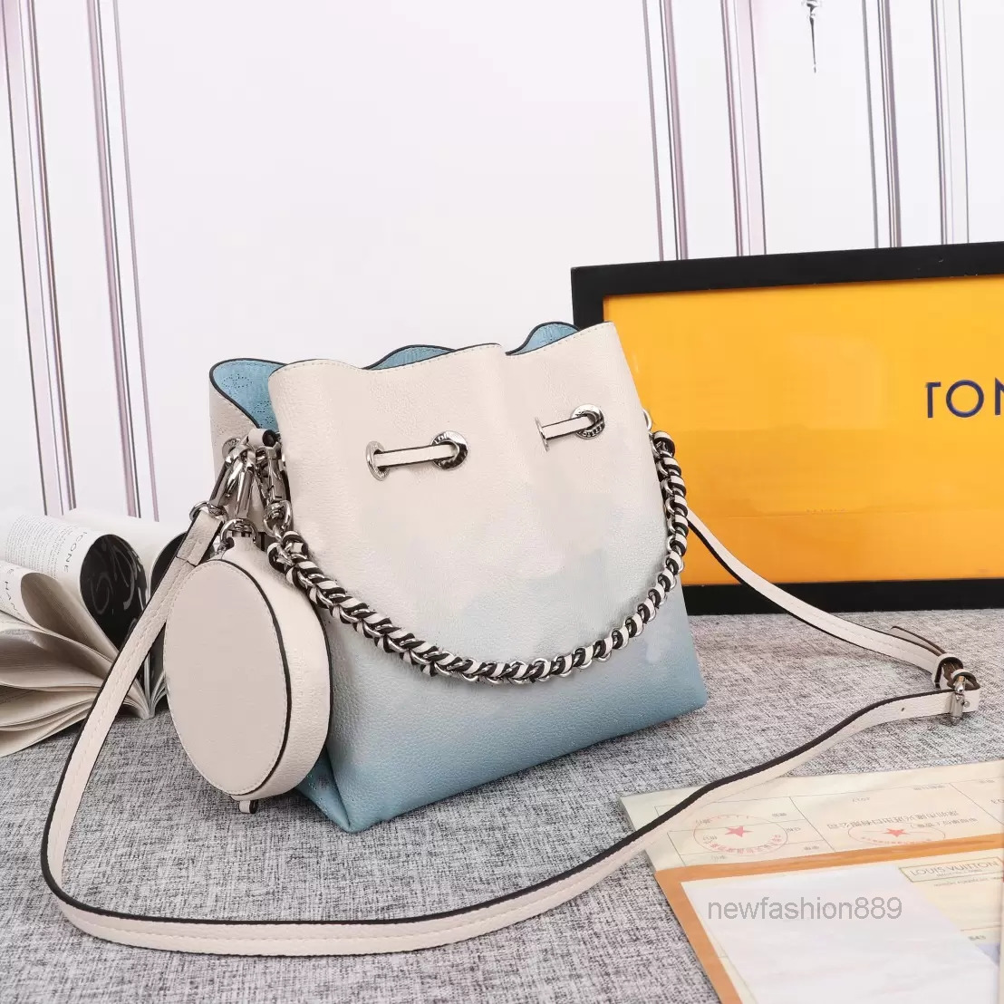 

Shoulder Bags Designer Gradient Color Mahina Leather Bella Bucket Bag Coin Purse Women Hollow Out Perforated Pattern Drawstring Attached Wallet