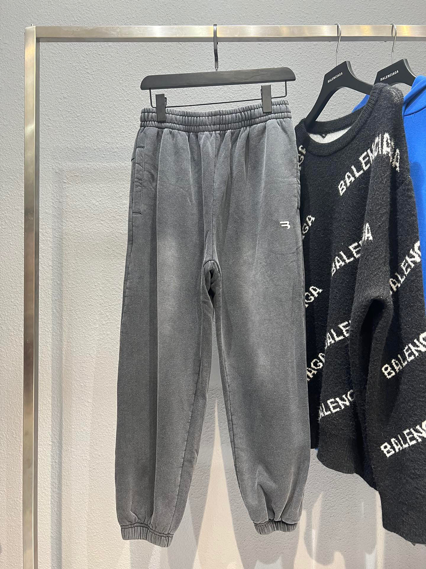 

New AOP jacquard letter knitted sweater in autumn / winter 2021acquard knitting machine e Custom jnlarged detail crew neck cotton r7856s76