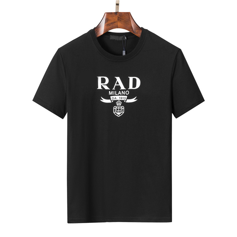 2022 Designer de luxe T-shirt pour hommes Tendance de la mode Printemps / été T-shirt pour hommes et femmes même paire à manches courtes nouveau