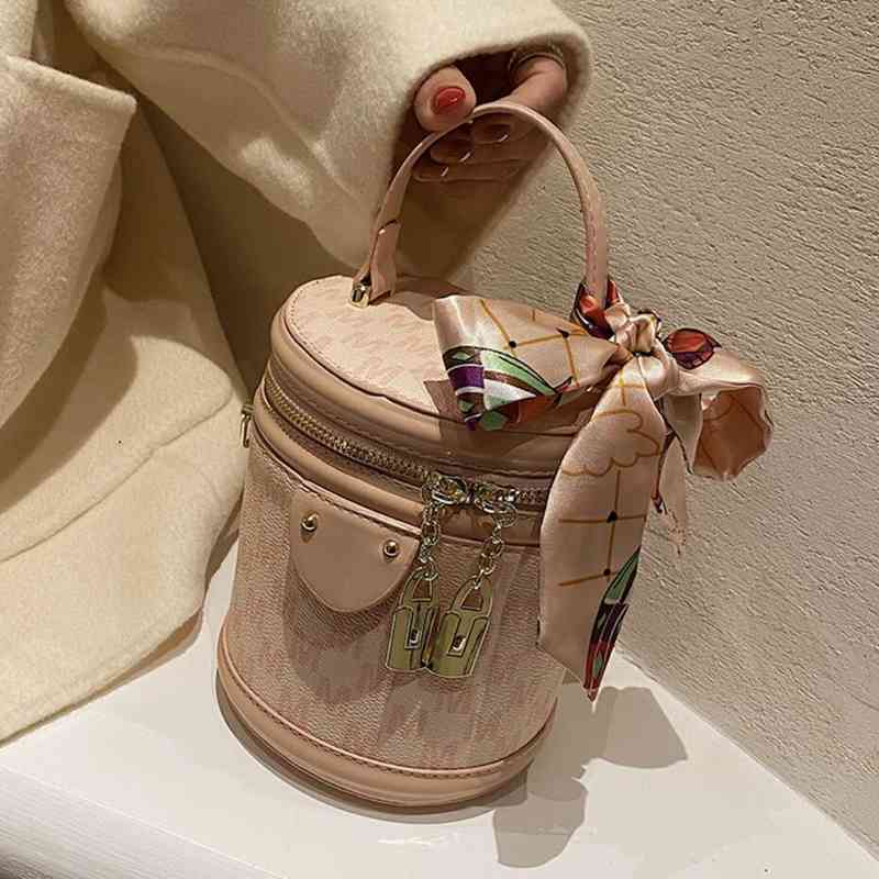 

Luxury Brand Tote Bucket 2022 Winter High Quality Pu Leather Women's Designer Handbag Cylinder Shoulder Leftside Bag, Beige