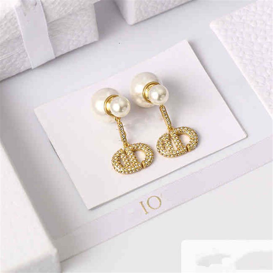 D 2022 LETTRE C Boucles d'oreilles Pouetter Stud Women Pearl Internet Célébrité Brouille à oreilles Bijoux de créateurs 0270H