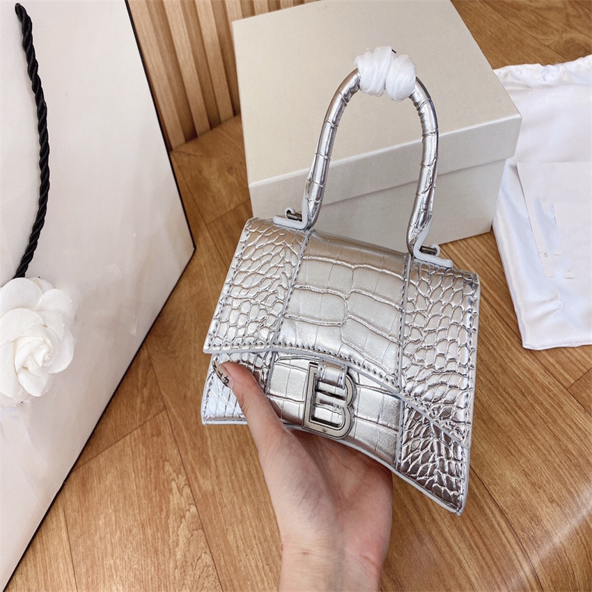 

Fashion Ladies Evening Bags Balencaigaity Variety Patterns Letters Shoulder Messenger Bags M-40