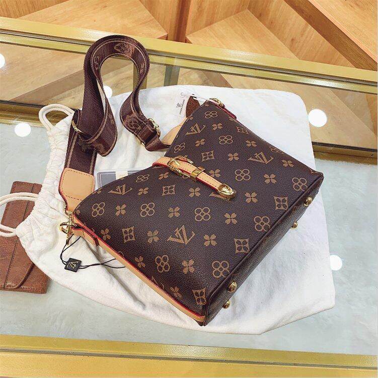 

ladies leathers shoulder bags This year's popular old color bucket bag elegant atmosphere printing retro handbag wear-resistant contrast leather handbags