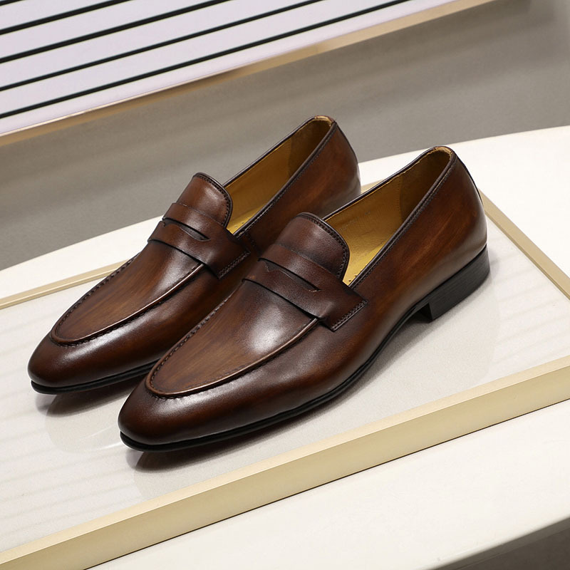 

High Quality Loafers Men Shoes Genuine Leather Solid Color Classic Fashion Simple Mask Decoration Flat Bottom Non-slip British Style Pointed Shoes KB201, Clear